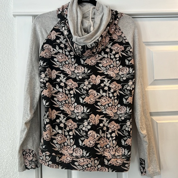 Ampersand Ave double hood sweatshirt -that’s show biz - Picture 5 of 8